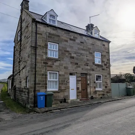 בית נופש Eden Whitby *