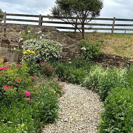 Eden Whitby בית נופש Aislaby